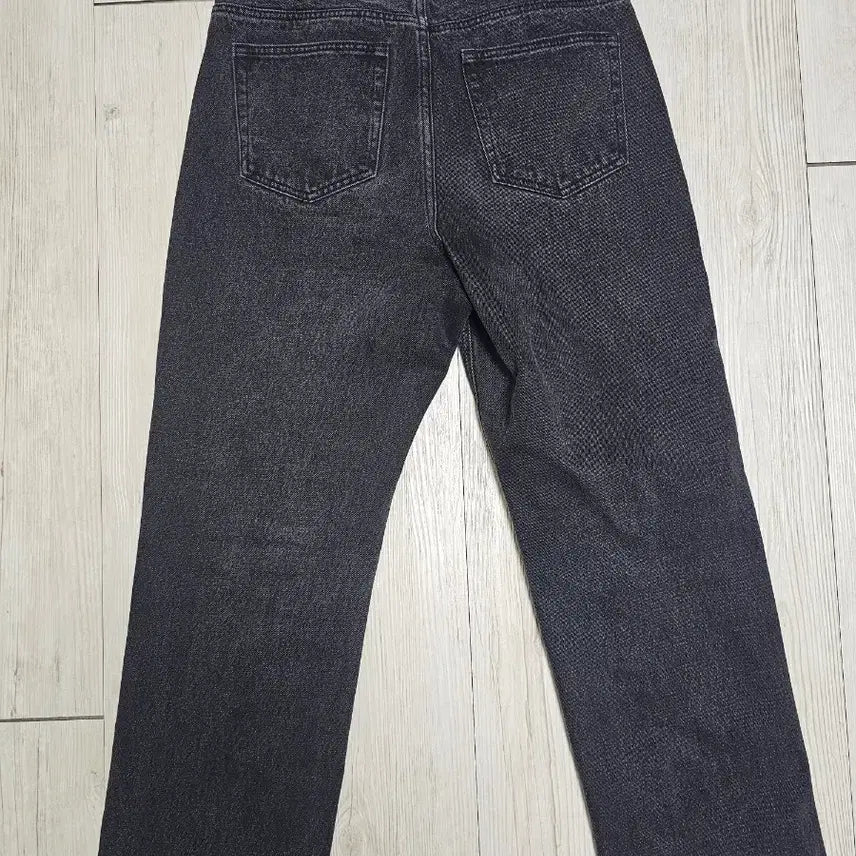 [BUNJANG] Musinsa Standard Black Jeans (Size 30) / 무신사스탠다드 블랙진 (30)