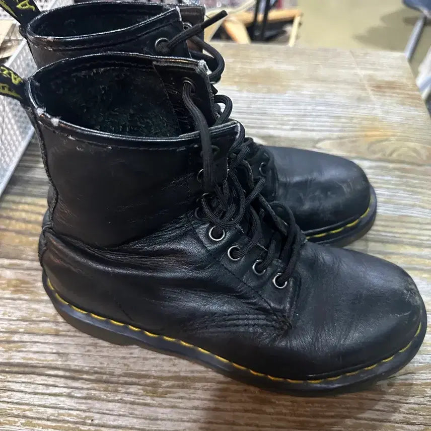 [BUNJANG] Dr. Martens Boots Size 230 / 닥터마틴 워커 230