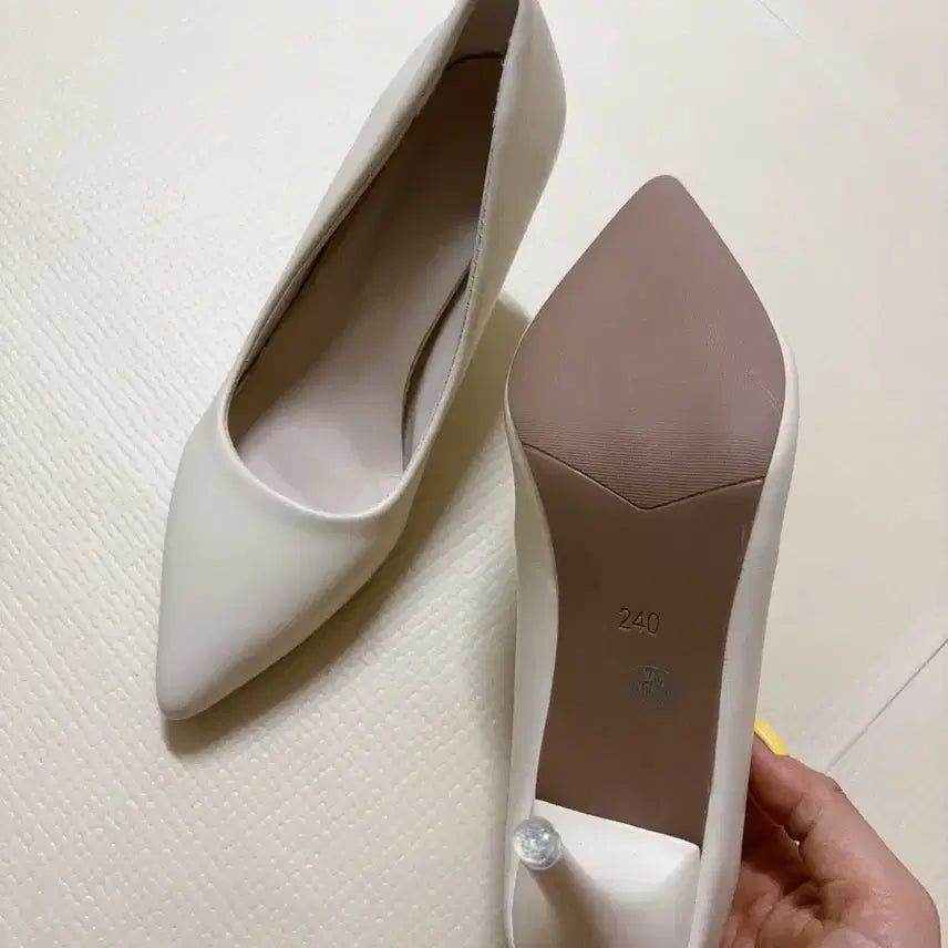 [BUNJANG] Ivory Pointed Toe Heel Pumps / 아이보리 힐 펌프스 슈즈
