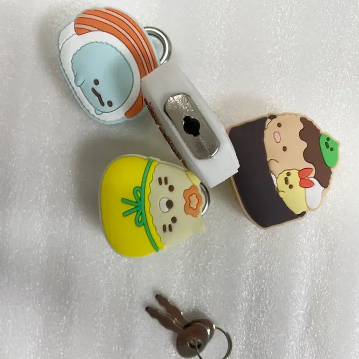 [BUNJANG] Sumikko Gurashi Lock Gacha Set (4 Types) / 스미코구라시 자물쇠 가챠 4종 세트