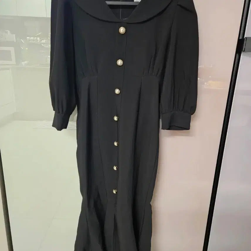 [BUNJANG] Black Long Dress with Pearl Buckle / 진주 버클 블랙 롱 원피스