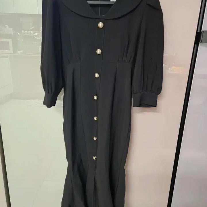 [BUNJANG] Black Long Dress with Pearl Buckle / 진주 버클 블랙 롱 원피스