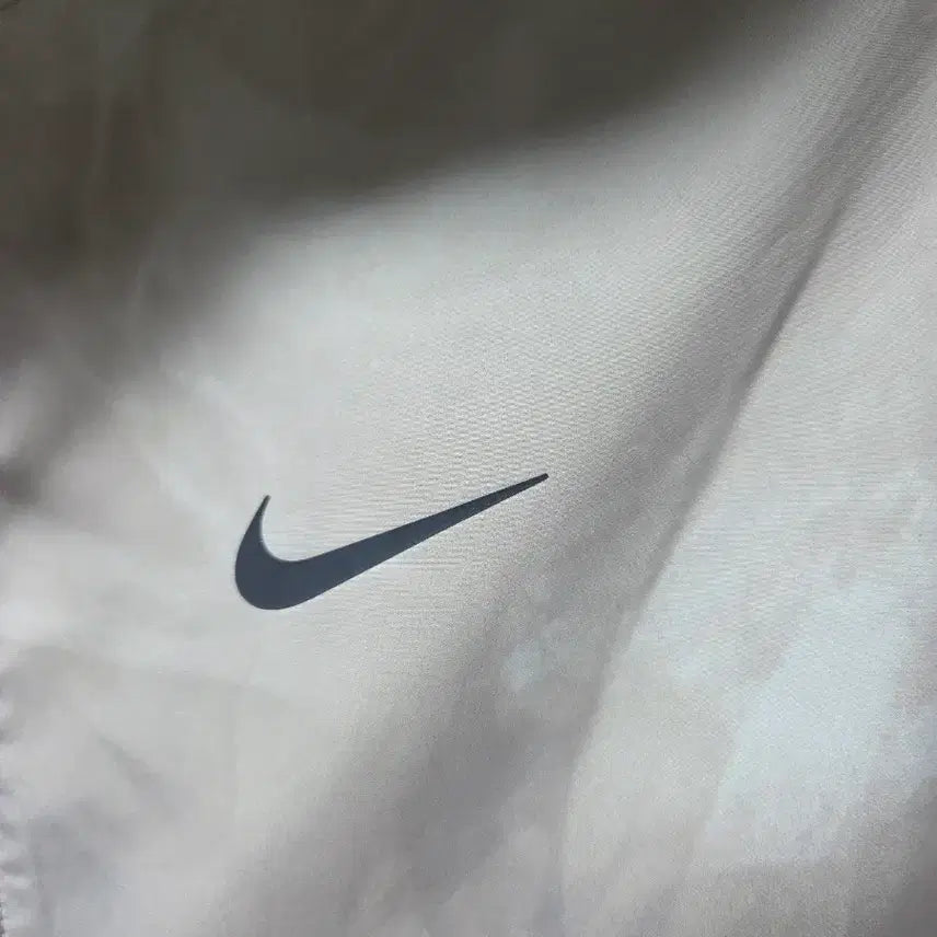 [BUNJANG] Nike Windrunner Beige Windbreaker Jacket / 나이키 윈드러너 바람막이 자켓 베이지