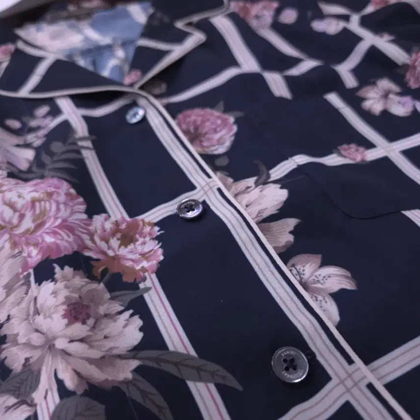 [BUNJANG] Thursday Island Floral Chiffon Blouse / 써스데이아일랜드) 거의새거 플라워 쉬폰 블라우스 -55