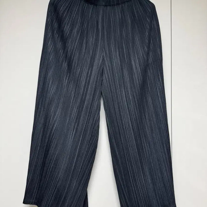 [BUNJANG] Pleats Please Sucker Pants Black / 플리츠 플리즈 서커 팬츠 블랙 (새제품급)