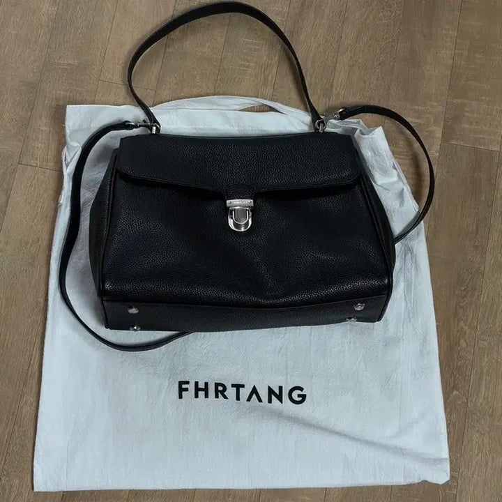 [BUNJANG] FAHThang MIO Bag Black Shoulder Bag / 파흐탱 MIO백