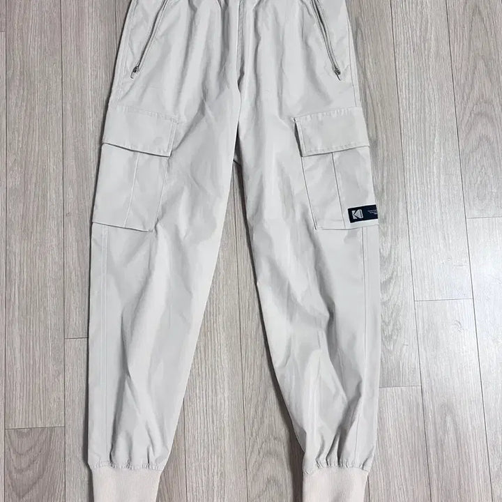 [SOLD OUT] KODAK 코닥 카고 조거팬츠 아이보리