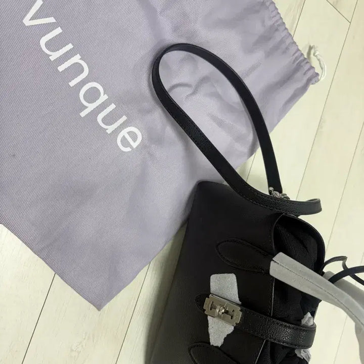 [BUNJANG] Vunque Toque Hermit Cross M Crossbody Bag / 새상품 분크 Toque Hermit Cross M (토크 헐밋 크로스