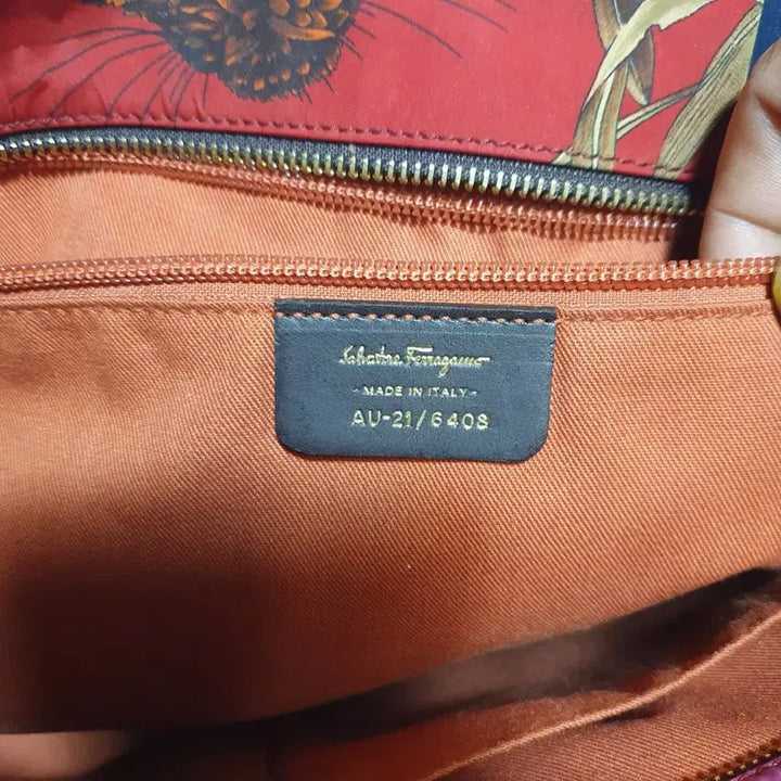 [BUNJANG] Ferragamo Shoulder Bag / 정품이고 ㅡ페라가모 ㅡ숄더백