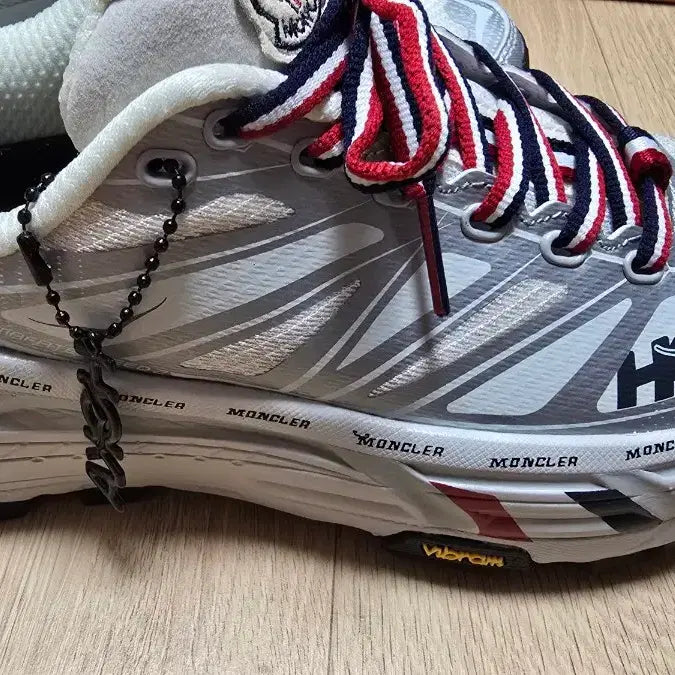 [BUNJANG] Hoka Moncler 230 Sneakers / 호카 몽클 230