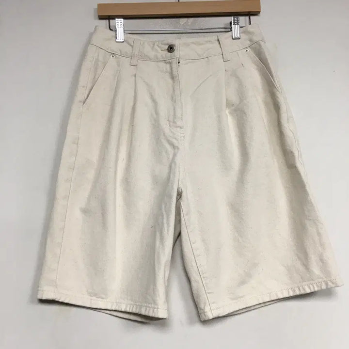 [BUNJANG] 24 Studio Tomboy Two-Tuck Half Pants - Size M / 24 스튜디오톰보이 투턱 하프 팬츠 M