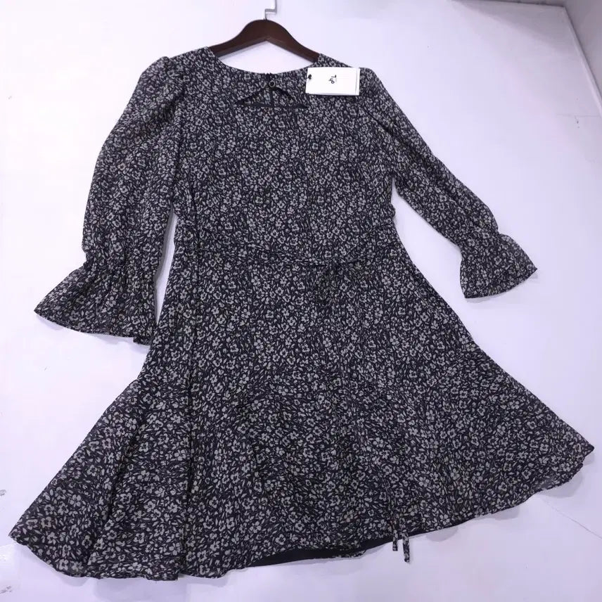 [SOLD OUT] 오앨) 새상품 트라이앵글 쉬폰 미니 원피스 -55