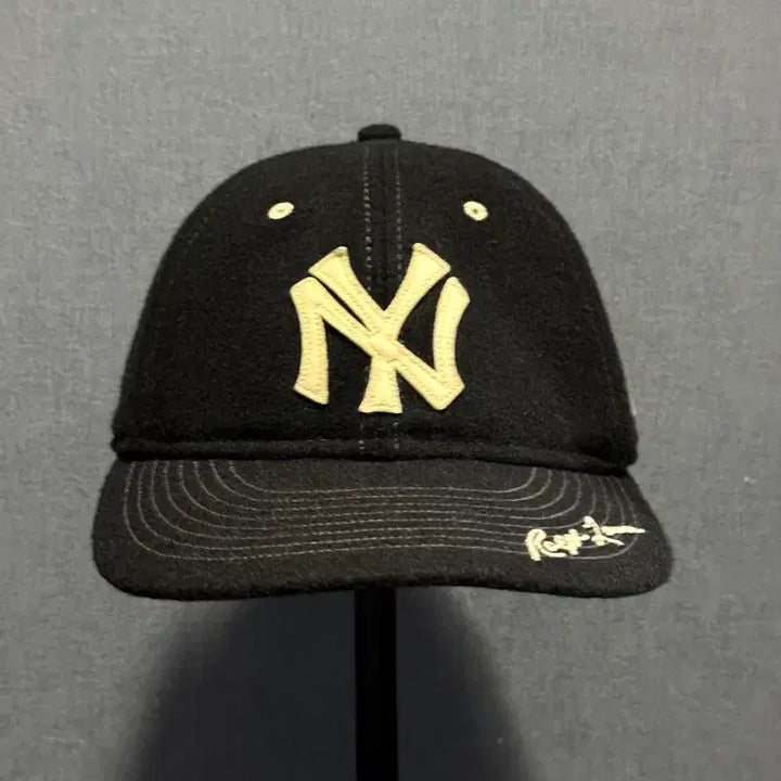 [BUNJANG] New Era MLB x Ralph Lauren Yankees Retro Crown Strapback Black / 뉴에라 MLB x 랄프로렌 뉴욕 양키스 레트로크라운 스트랩백 블랙