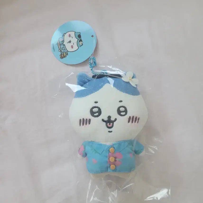 [BUNJANG] Chiikawa Hachiwara Mascot Keychain - Travel Edition / 여행 하치와레 마스코트 인형 키링 치이카와