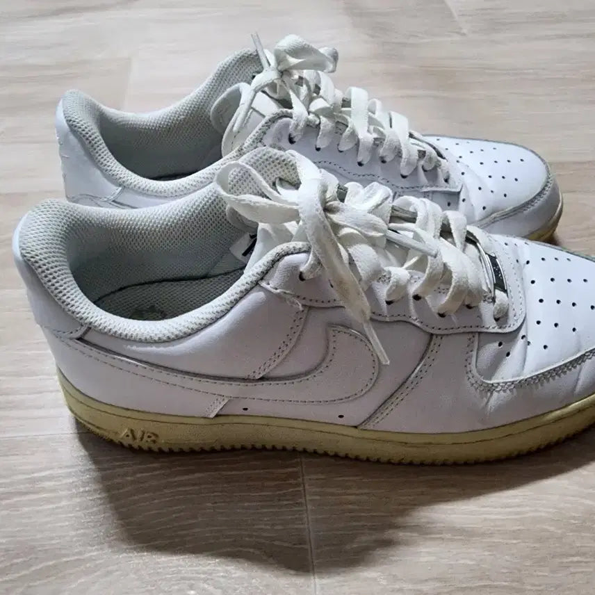 [BUNJANG] Nike Air Force 1 07 Low Sneakers / 나이키 에어포스 1 07 로우