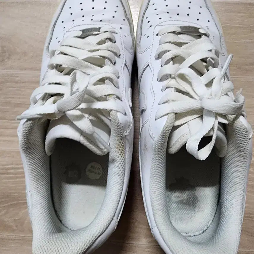 [BUNJANG] Nike Air Force 1 07 Low Sneakers / 나이키 에어포스 1 07 로우