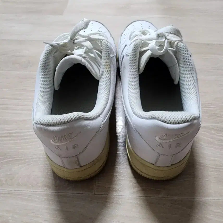 [BUNJANG] Nike Air Force 1 07 Low Sneakers / 나이키 에어포스 1 07 로우