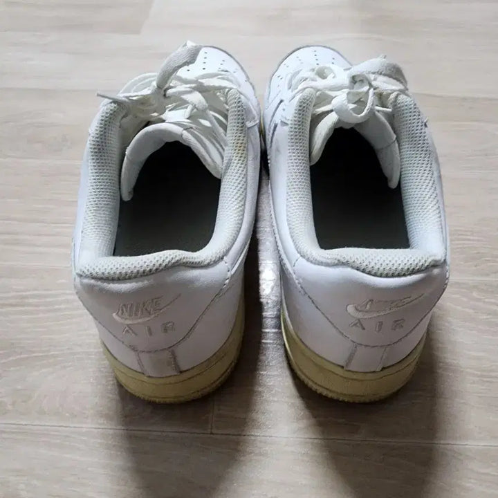 [BUNJANG] Nike Air Force 1 07 Low Sneakers / 나이키 에어포스 1 07 로우
