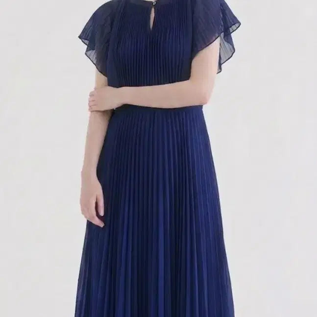 [BUNJANG] The IZ Collection Blue Pleated Long Dress / 더아이잗컬렉션 / 블루 플리츠 롱 원피스 55