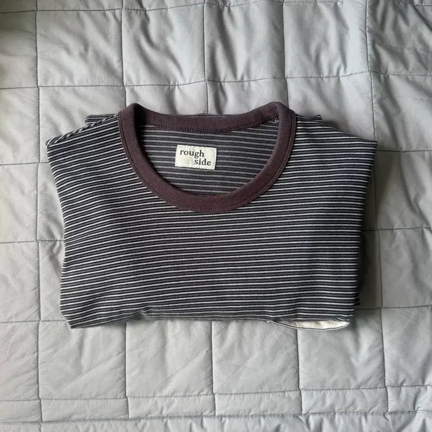 [BUNJANG] Roughside Pin Stripe Long Sleeve T-shirt - Space Gray / 러프사이드 핀 스트라이프 롱슬리브 스페이스 그레이 1사이즈
