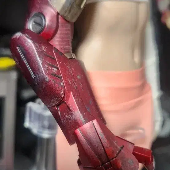 [BUNJANG] Hot Toys Pepper Potts Iron Man Arm Custom Weathered Battle Damage Figure / 핫토이 페퍼포츠 아이언맨팔 커스텀 와어망토추가