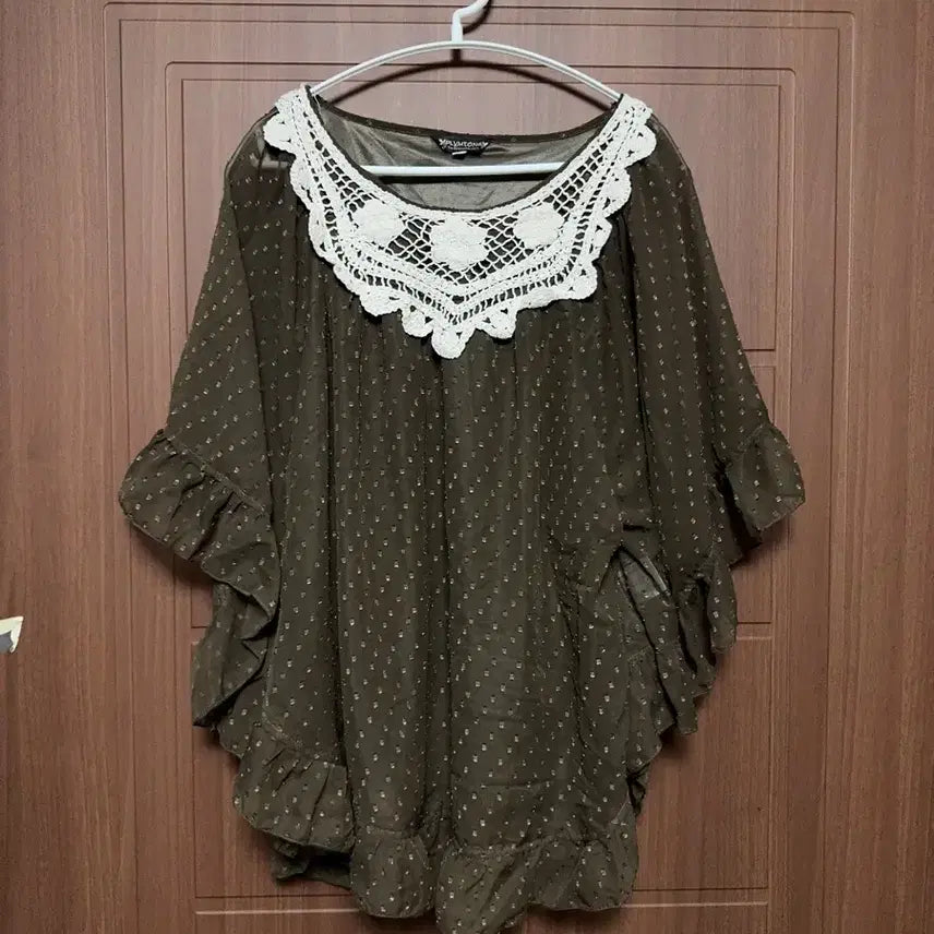 [BUNJANG] Hagumi Vintage Dot Crochet Chiffon Poncho Blouse / 모리걸 라떼갸루 하구미 일본 빈티지 도트 크로셰 쉬폰 판쵸 블라우스