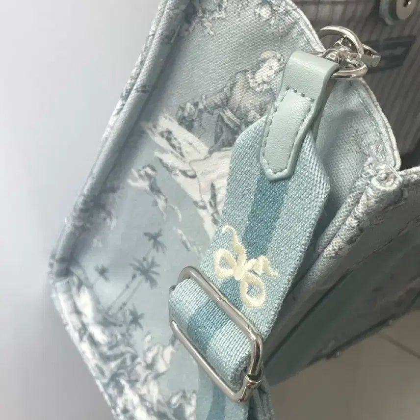 [BUNJANG] Starbucks French Summer Picnic Tote Bag / 스타벅스 프렌치 서머 피크닉 토트백 가방
