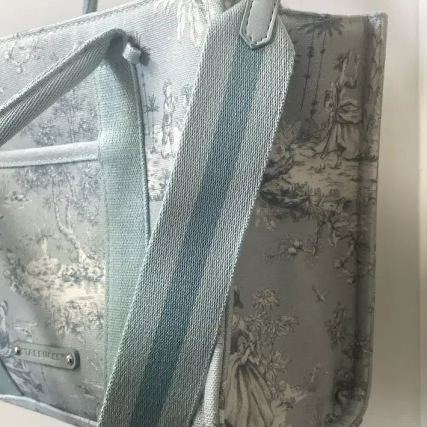 [BUNJANG] Starbucks French Summer Picnic Tote Bag / 스타벅스 프렌치 서머 피크닉 토트백 가방