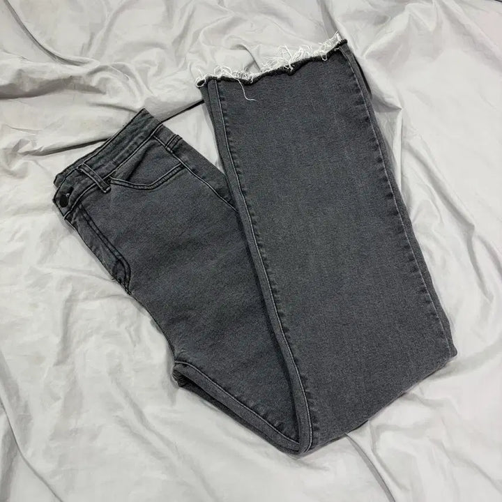 [BUNJANG] 297 Monster Semi-Bootcut Distressed Denim Pants / 297 Monster 세미부츠컷 데미지 데님 팬츠 그레이
