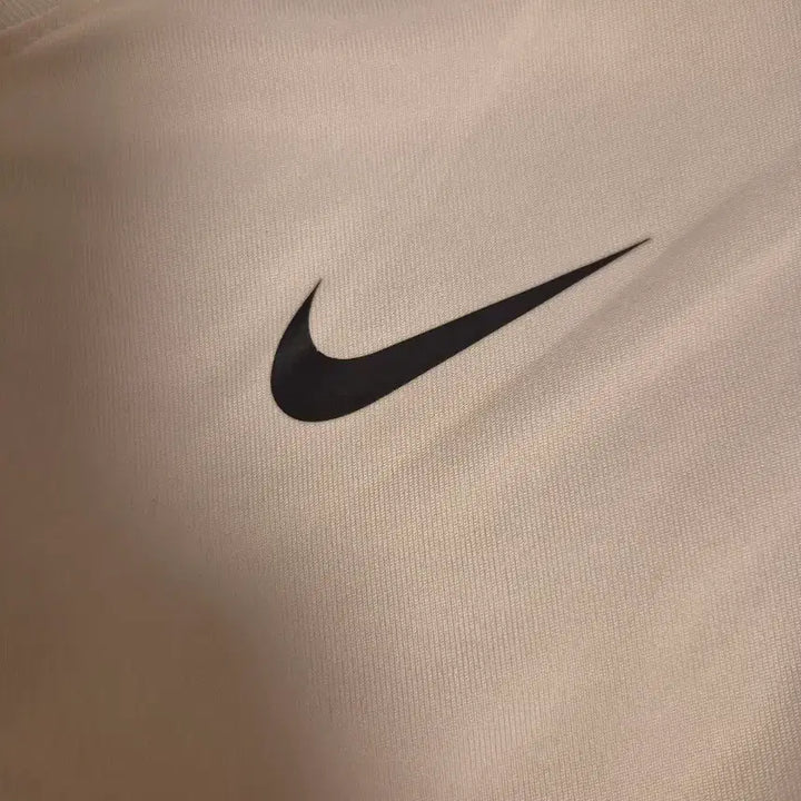[BUNJANG] Nike Dri-FIT White T-shirt L / 나이키 드라이핏 반팔티 화이트 L
