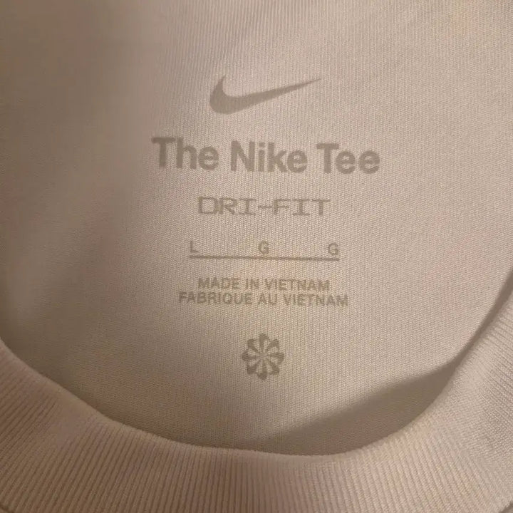[BUNJANG] Nike Dri-FIT White T-shirt L / 나이키 드라이핏 반팔티 화이트 L