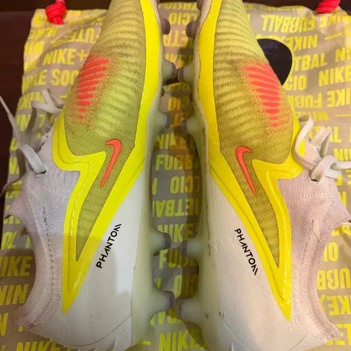 [SOLD OUT] 나이키 팬텀 GX 엘리트 ag 축구화 275