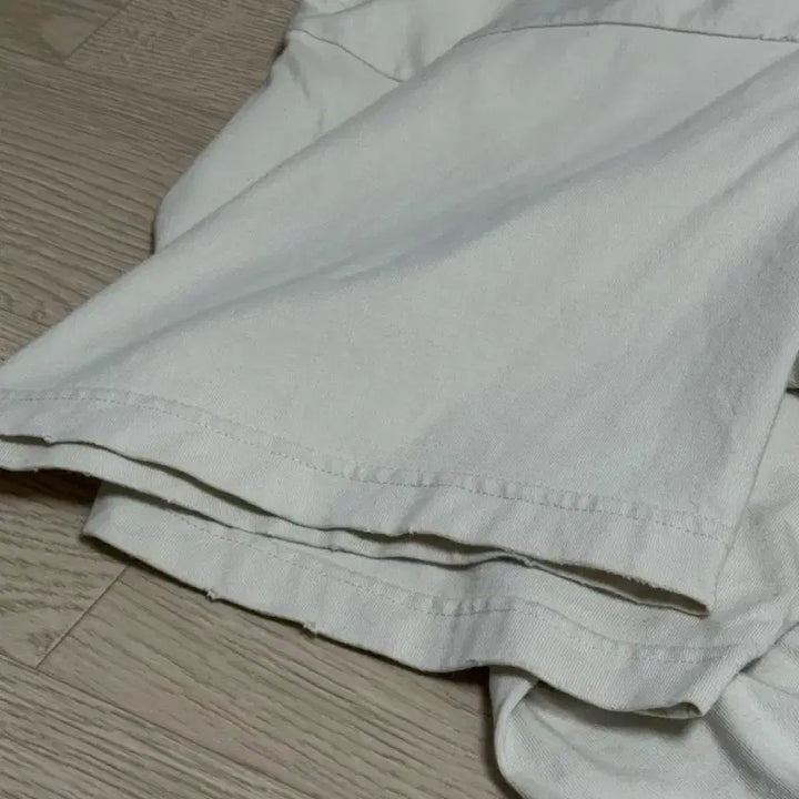 [BUNJANG] Balenciaga Apple BEE Different Short Sleeve T-Shirt White / 발렌시아가 애플 비 디프런트 반팔 티셔츠 화이트