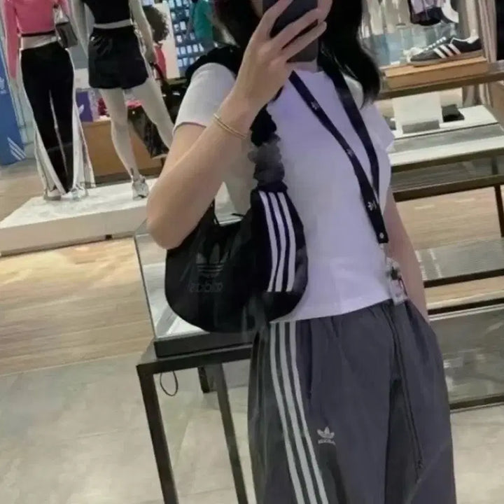[BUNJANG] Adidas Black Mini Shoulder Bag / 아디다스 블랙 삼선 미니 숄더백
