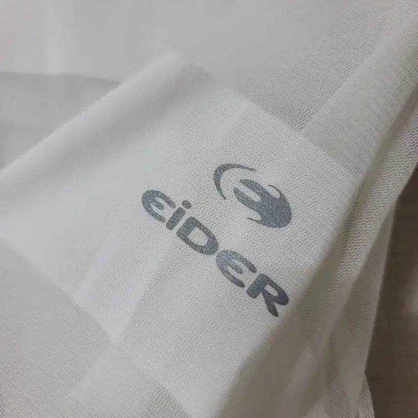 [BUNJANG] Eider See-through White Stripe Hooded Zip-up 100 / 아이더 시스루 화이트 스트라이프 후드 집업100