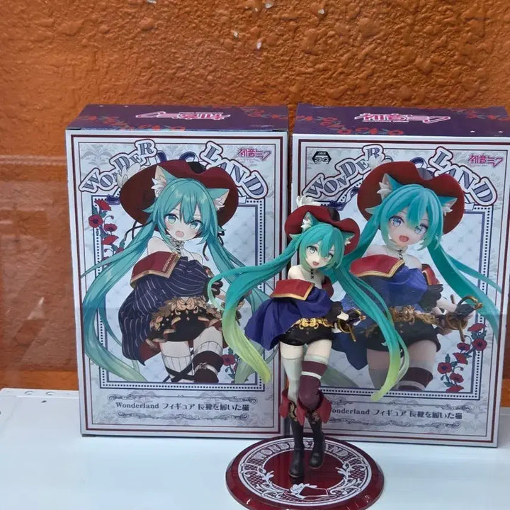 [BUNJANG] Hatsune Miku Wonderland Cat in Boots Figure / *미개봉*하츠네 미쿠 원더랜드 피규어 장화를 신은 고양이