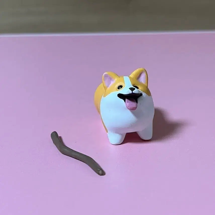 [BUNJANG] Welsh Corgi Gacha Figure (Good Feeling Stick) / 좋은 느낌의 막대기를 얻은 개 가챠 웰시코기