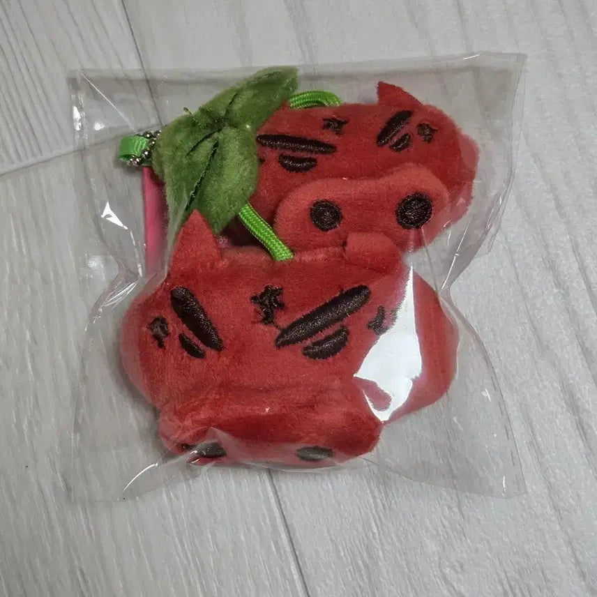 [BUNJANG] Buri Buri Cherry Keyring / 부리부리 체리 키링