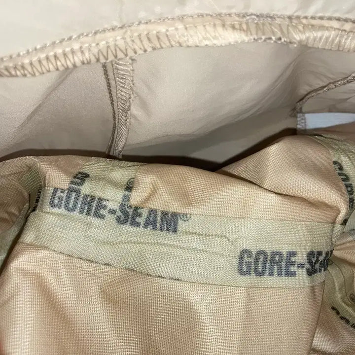 [BUNJANG] US Military Gore-Tex Desert Camouflage Parka / (새상품)미군 고어텍스 데저트 카모 사막삼색 파카 M/L[후드 똑딱이]