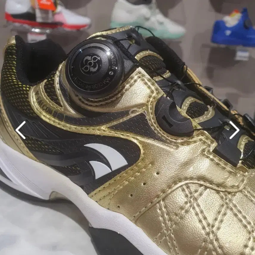 [BUNJANG] vitro Gold/Black Tennis Shoes 240 / 새제품)vitro 비트로 골드/블랙 운동화 240