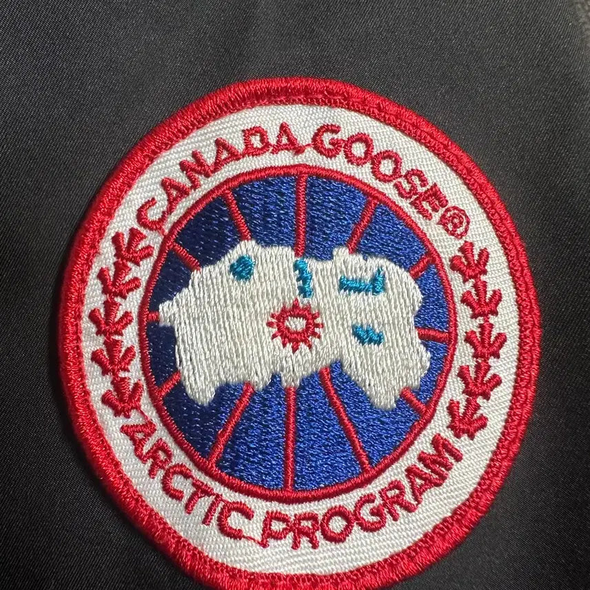 [BUNJANG] Canada Goose Windbreaker Jacket / 캐나다구스 바람막이