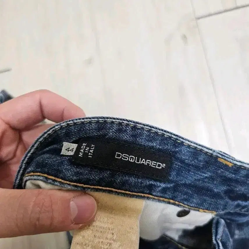 [BUNJANG] DSQUARED2 Washed Denim Jeans (Size 30) / 디스퀘어드2 워싱 데님 청바지 (30)
