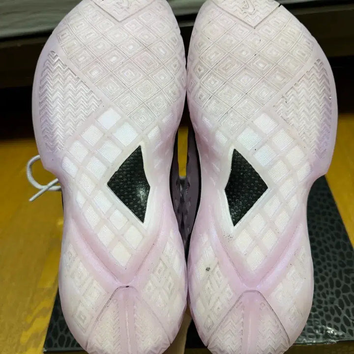 [BUNJANG] Nike Kobe 3 Protro Dol Pink Foam / [260]나이키 코비3 로우 프로트로 돌 핑크 폼
