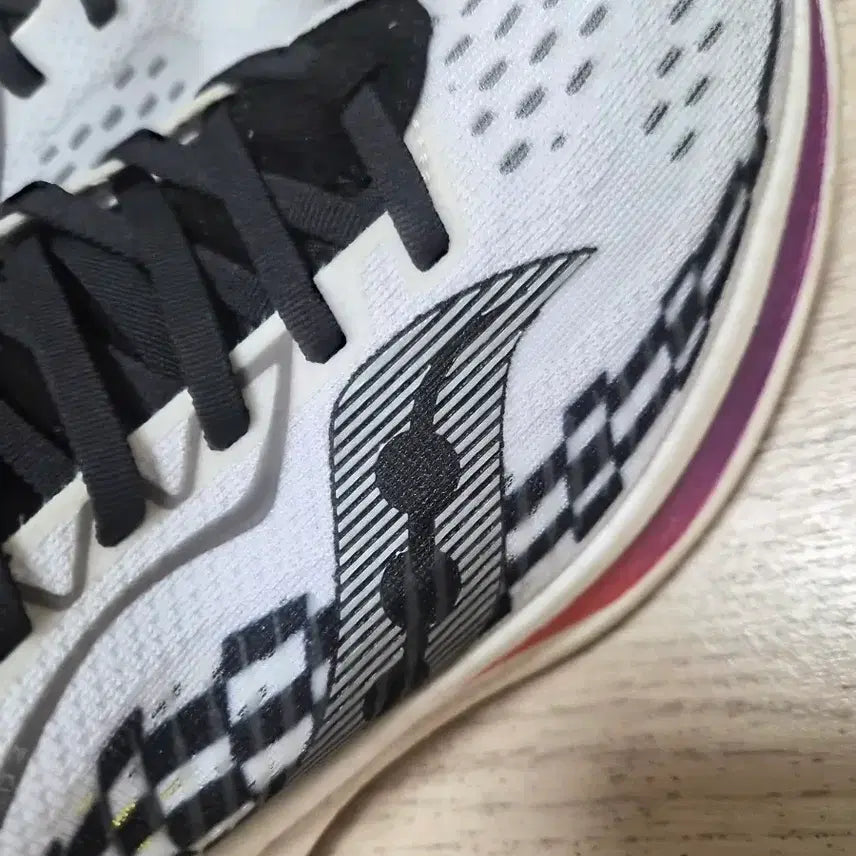 [BUNJANG] Saucony Endorphin Speed Running Shoes / 써코니 엔돌핀스피드운동화