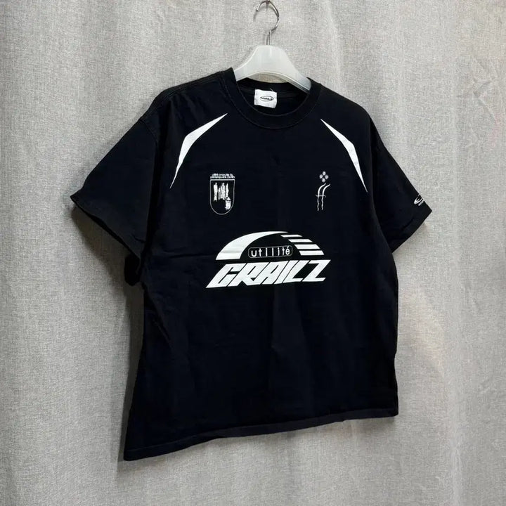 [BUNJANG] GRAILZ Black Short Sleeve Round T-Shirt / [F] GRAILZ 그레일즈 블랙 반팔 라운드 티셔츠