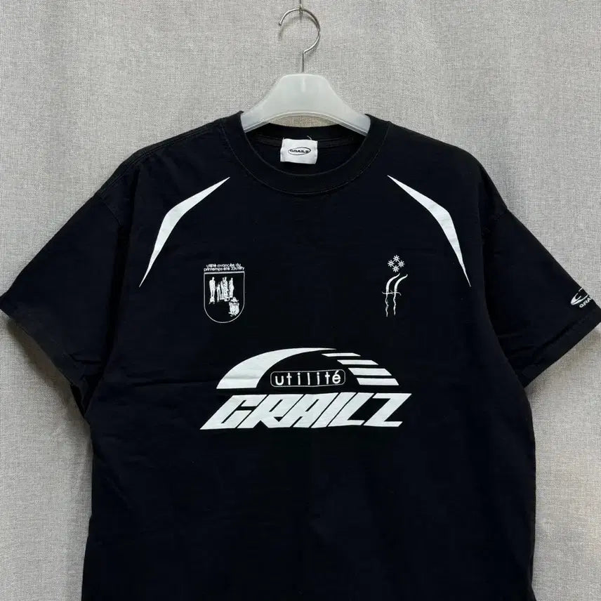 [BUNJANG] GRAILZ Black Short Sleeve Round T-Shirt / [F] GRAILZ 그레일즈 블랙 반팔 라운드 티셔츠