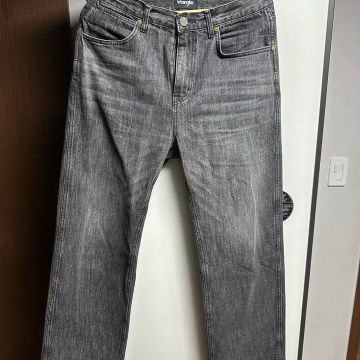 [SOLD OUT] 랭글러 청바지 (32)