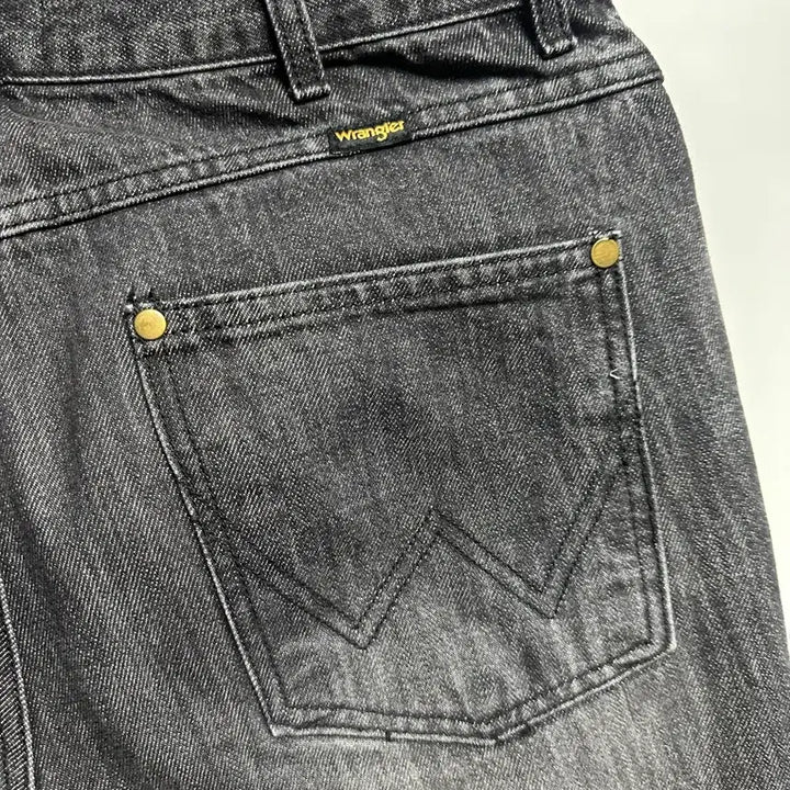 [SOLD OUT] 랭글러 청바지 (32)