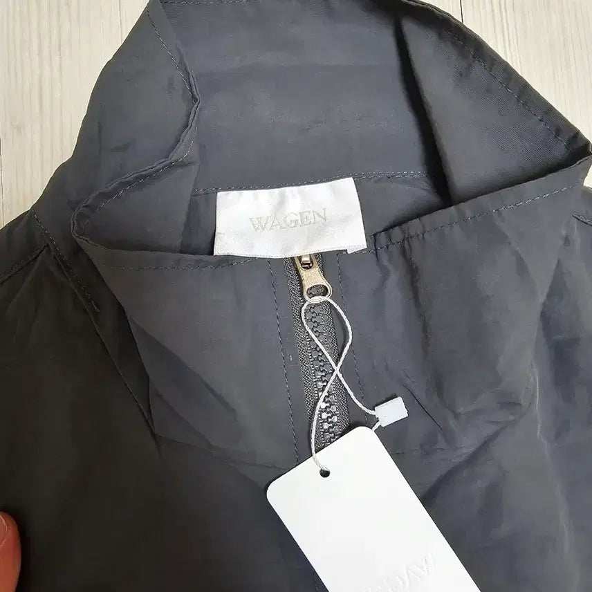[BUNJANG] WAGEN Windbreaker Jacket (Size 100) / WAGEN 바람막이 (100)