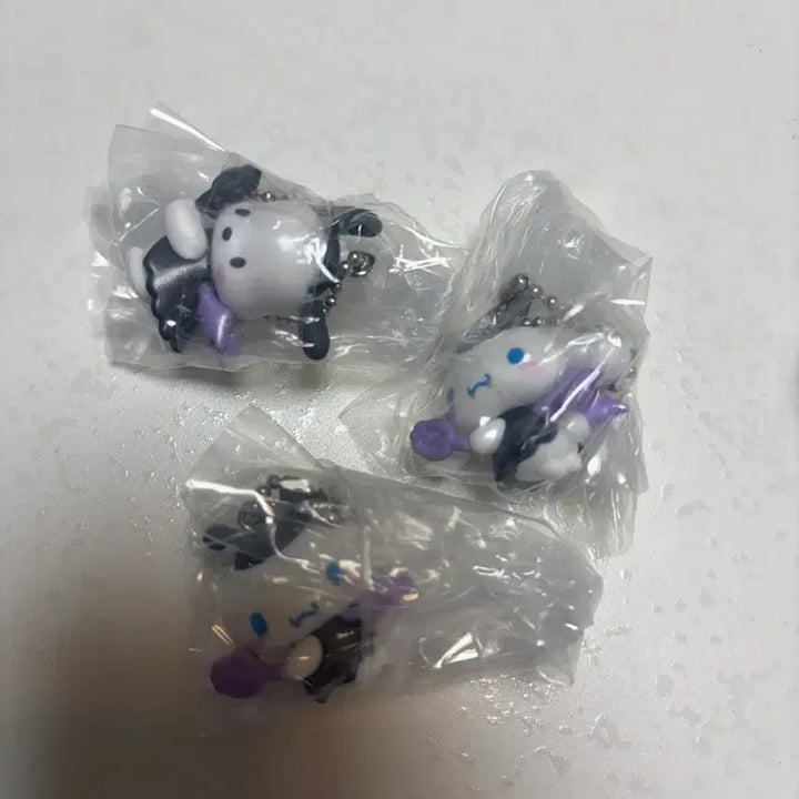 [BUNJANG] Sanrio Pochacco Cinnamoroll Devil Gacha Keyring / 산리오 유메미루 포차코 포챠코 시나모롤 악마 가챠 키링